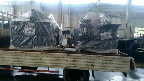 發往浙江蘭溪和遼寧沈陽的數控母線加工機銅排加工機順利裝車