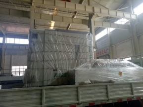 安徽池州客戶訂購的銑角機 圓弧加工中心設備已順利裝車發貨