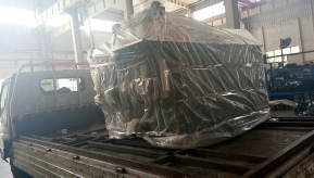 山東菏澤客戶訂購的數控銅排加工機已裝車出發