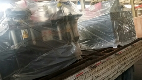 分別發往東莞和南京的數控銅排加工機已準備出發