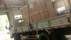 出口印度班加羅爾的數控母線加工機已順利發往海關