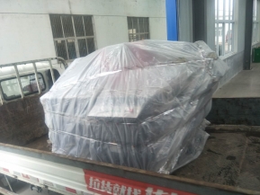發往重慶巴南的三工位母線加工機已出發
