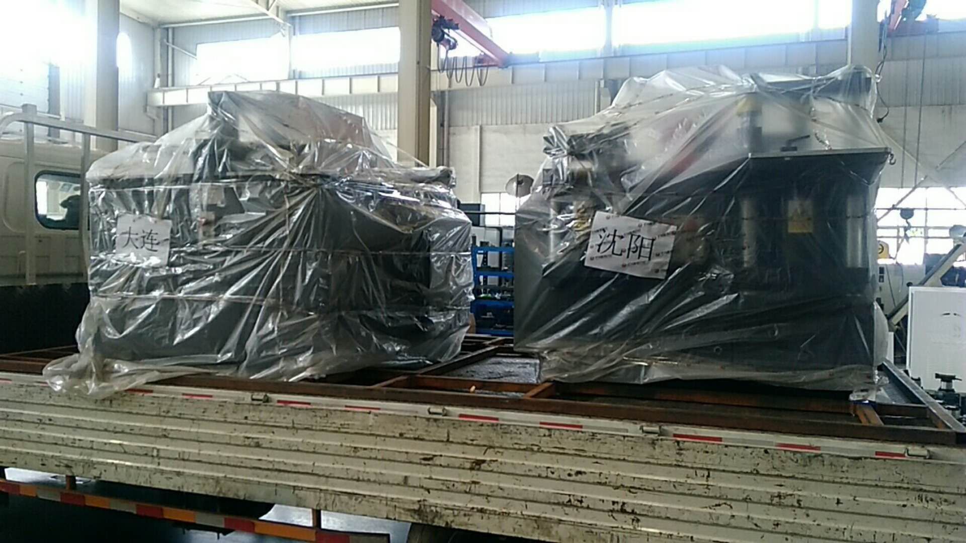 發往大連和沈陽的數控母線加工機銅排加工機順利發貨啦！