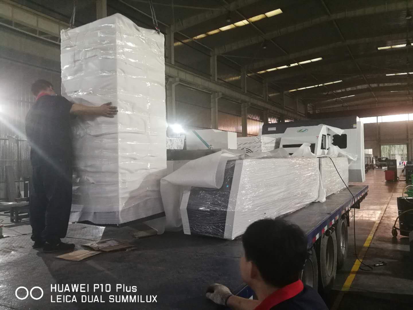 湖南益陽客戶訂購的數控母線沖剪機