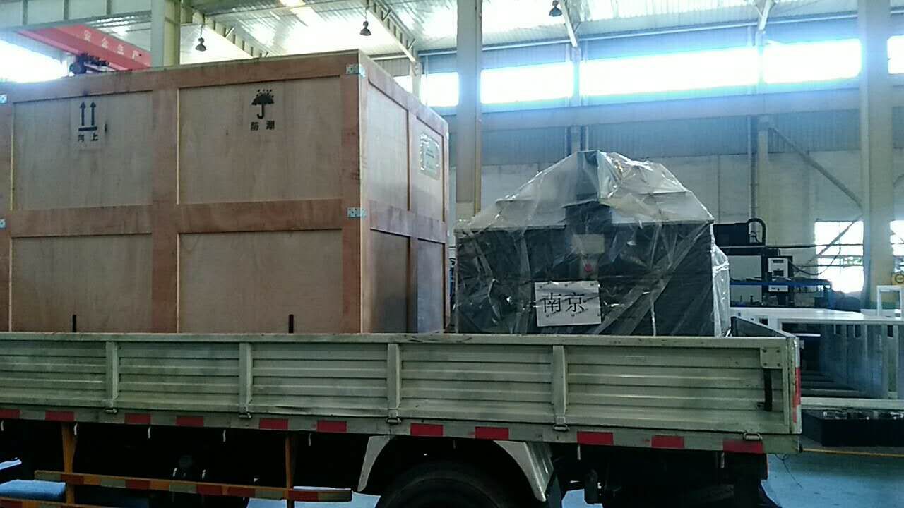出口烏茲別克斯坦的數控銅排加工機已裝車發貨