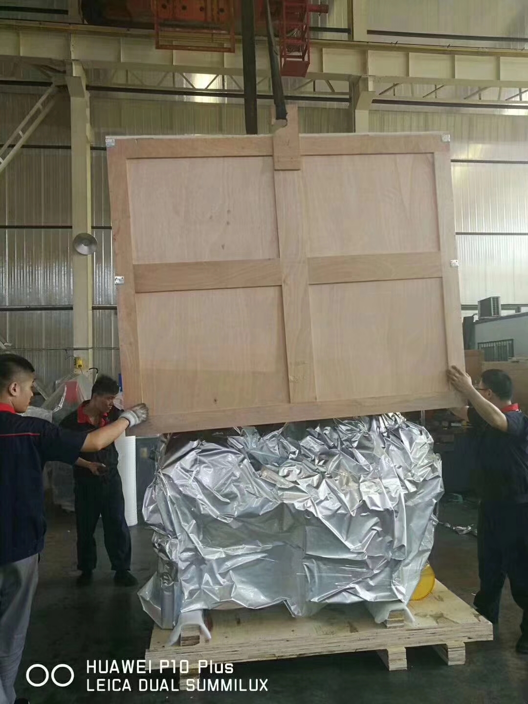 發往越南海防市的數控銅排加工機已準備出發