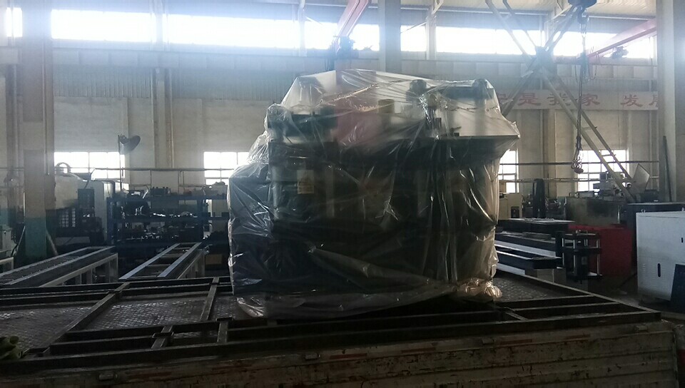 發往湖南株洲客戶訂購的503E-3-S數控母排加工機