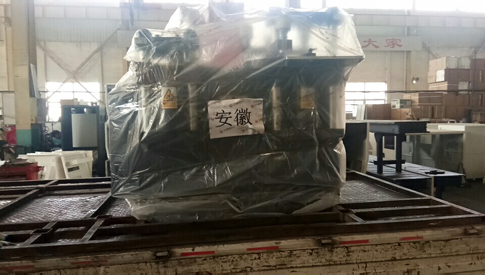 發往安徽省的數控母線加工機
