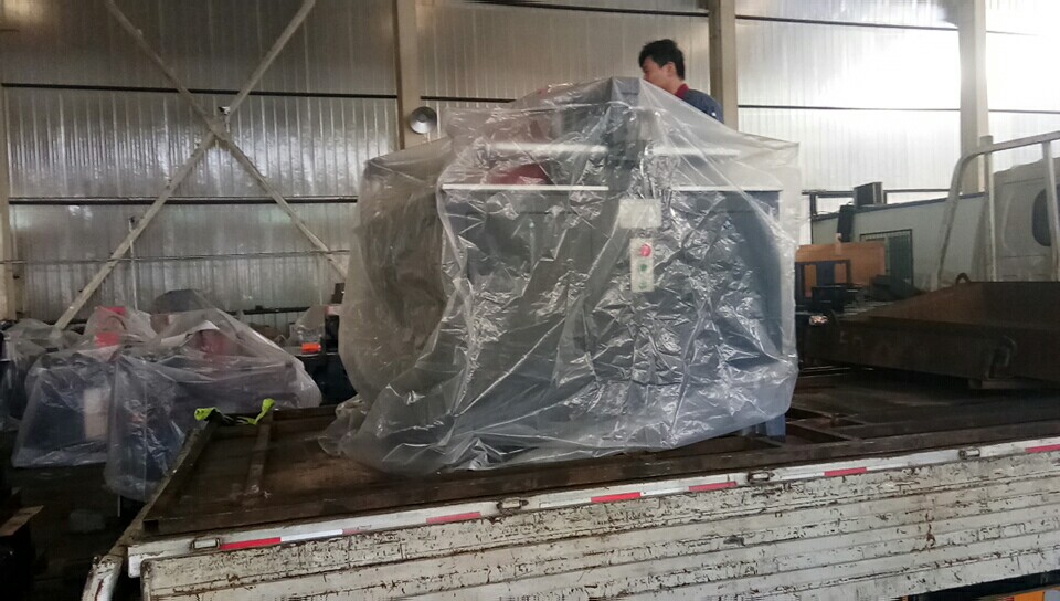 發往四川南充市的數控母排加工機已順利出發