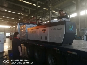 湖南益陽客戶訂購的數控母線沖剪機母線折彎機裝車發貨啦！