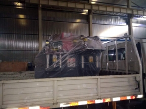山東省淄博市客戶訂購的數控母線加工機裝車前往安裝啦！