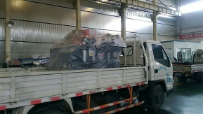 福建龍巖客戶訂購的數控母線加工機昨日已發貨