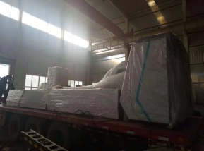 上海浦東區客戶訂購的數控母線沖剪機已順利裝車出發