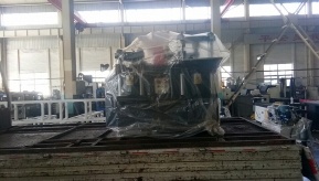 廣東珠海客戶訂購的303e-3-s數控母線加工機已順利裝車出發
