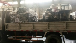 發往西安和廣州的母排加工機已裝車出發