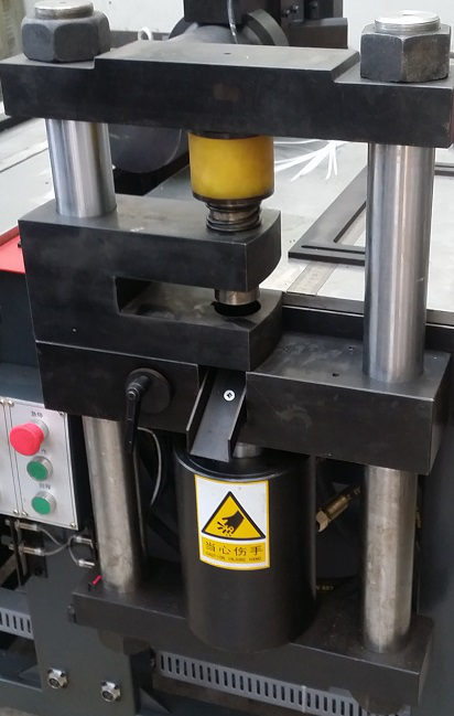 力建數控母線加工機母排加工機故障排除法