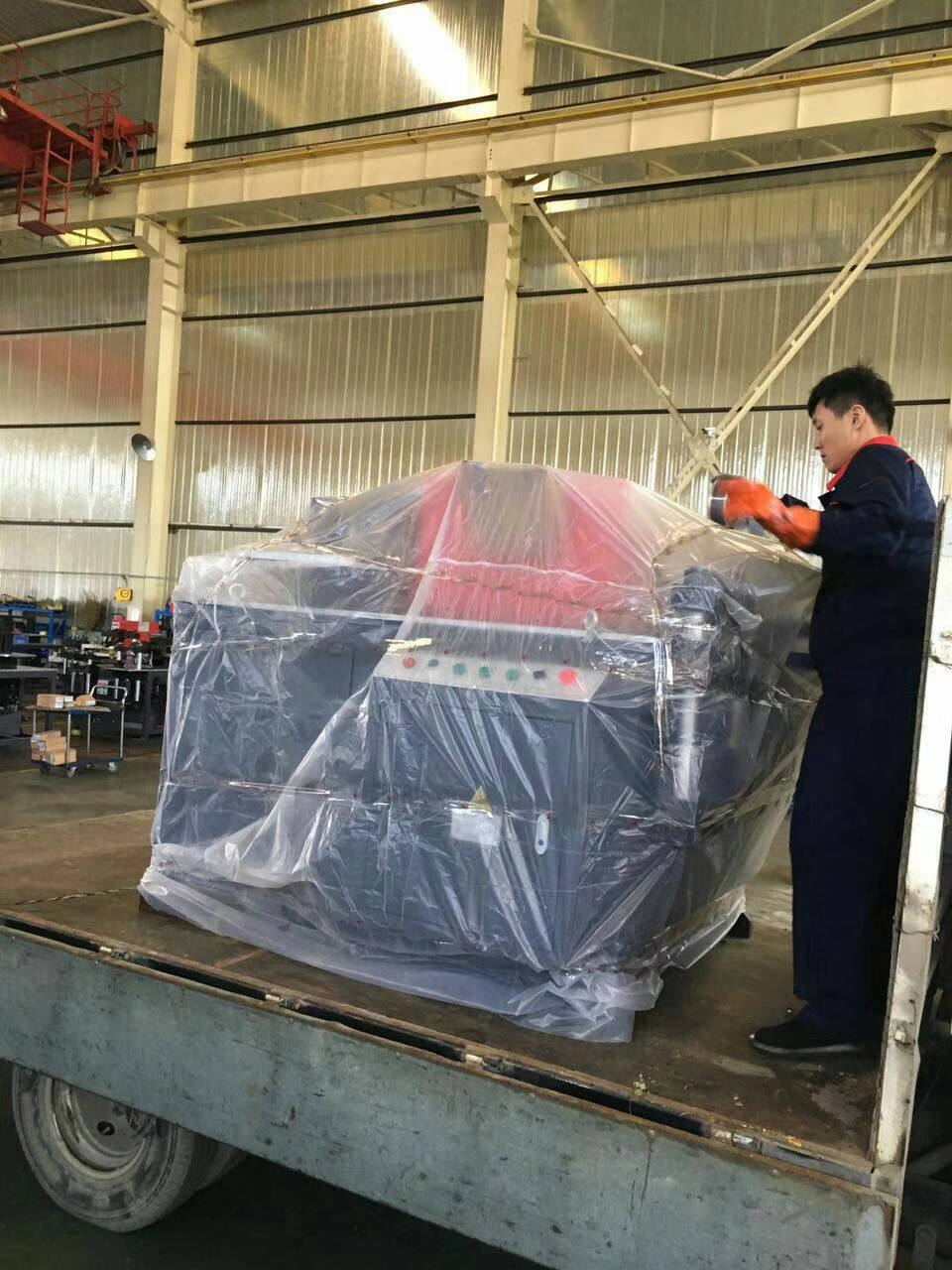 浙江金華武義的數控母排加工機